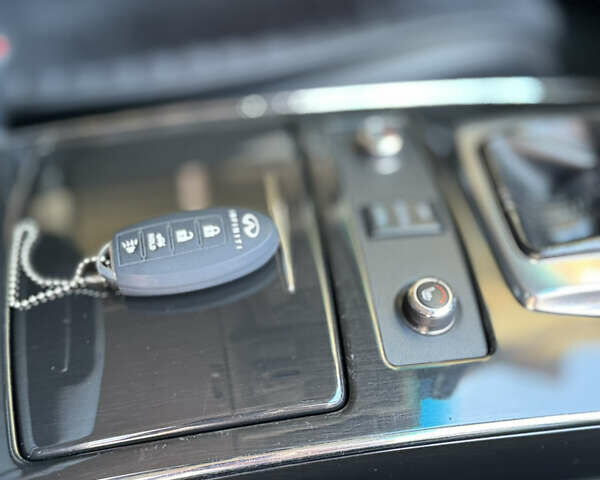 Серый Инфинити QX70, объемом двигателя 3.7 л и пробегом 195 тыс. км за 17200 $, фото 10 на Automoto.ua