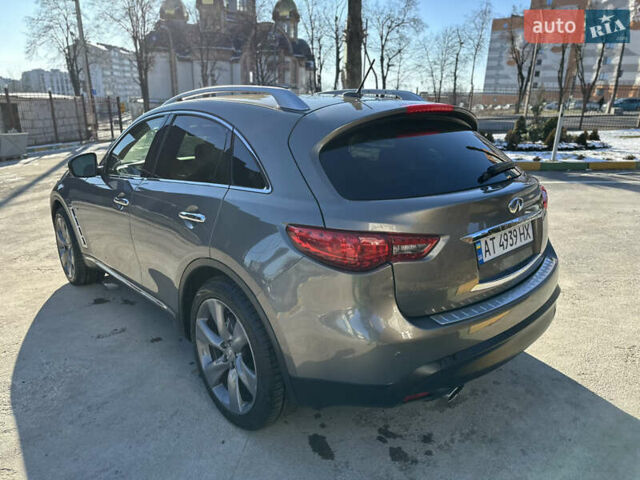 Серый Инфинити QX70, объемом двигателя 3.7 л и пробегом 90 тыс. км за 20000 $, фото 10 на Automoto.ua