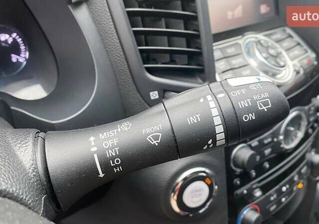 Серый Инфинити QX70, объемом двигателя 3.7 л и пробегом 163 тыс. км за 15500 $, фото 23 на Automoto.ua