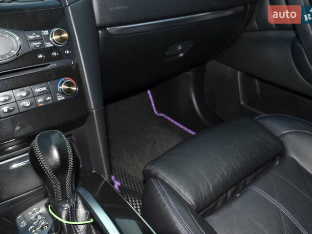 Сірий Інфініті QX70, об'ємом двигуна 3.7 л та пробігом 181 тис. км за 18300 $, фото 18 на Automoto.ua