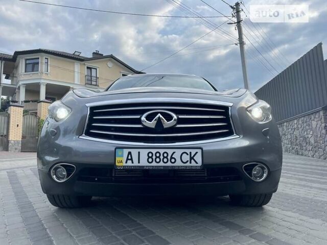 Сірий Інфініті QX70, об'ємом двигуна 3 л та пробігом 130 тис. км за 29999 $, фото 5 на Automoto.ua