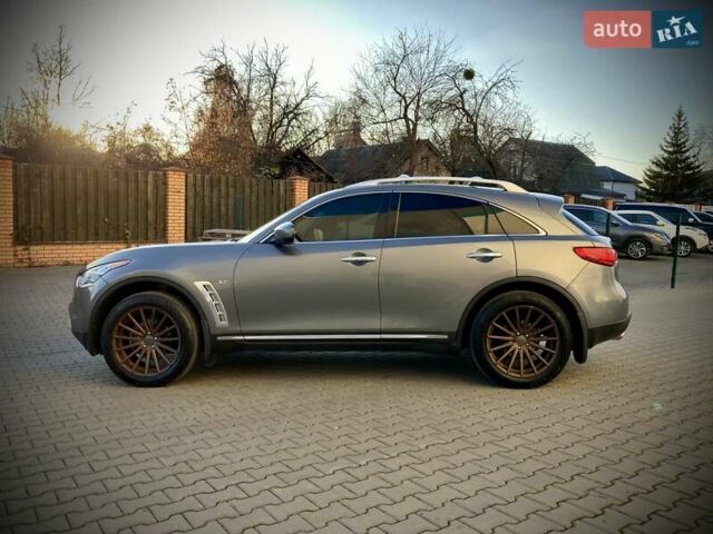 Серый Инфинити QX70, объемом двигателя 3.7 л и пробегом 116 тыс. км за 14900 $, фото 7 на Automoto.ua