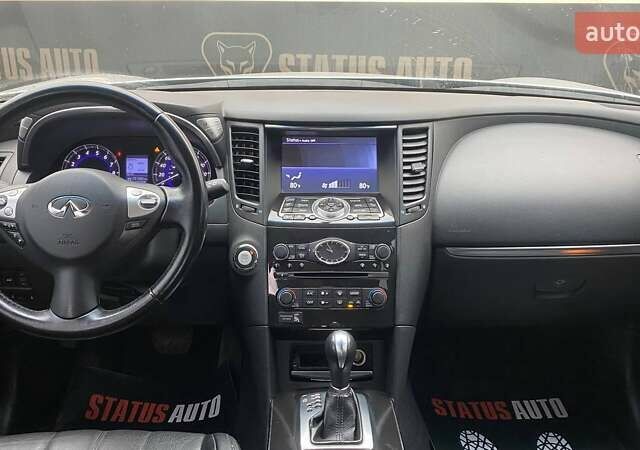 Серый Инфинити QX70, объемом двигателя 3.7 л и пробегом 163 тыс. км за 15500 $, фото 30 на Automoto.ua