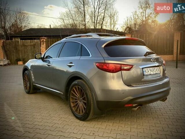 Серый Инфинити QX70, объемом двигателя 3.7 л и пробегом 116 тыс. км за 14900 $, фото 4 на Automoto.ua