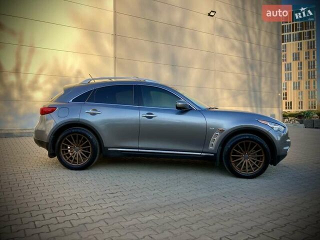 Серый Инфинити QX70, объемом двигателя 3.7 л и пробегом 116 тыс. км за 14900 $, фото 1 на Automoto.ua