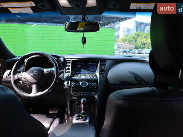Сірий Інфініті QX70, об'ємом двигуна 3.7 л та пробігом 181 тис. км за 18300 $, фото 28 на Automoto.ua
