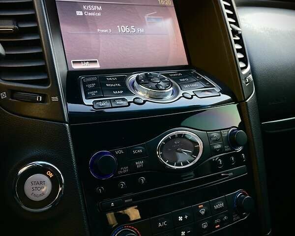 Серый Инфинити QX70, объемом двигателя 3.7 л и пробегом 116 тыс. км за 14900 $, фото 24 на Automoto.ua