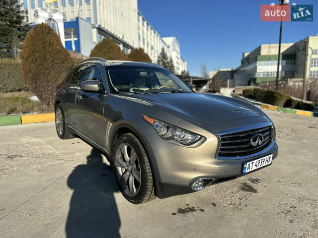 Серый Инфинити QX70, объемом двигателя 3.7 л и пробегом 90 тыс. км за 20000 $, фото 6 на Automoto.ua