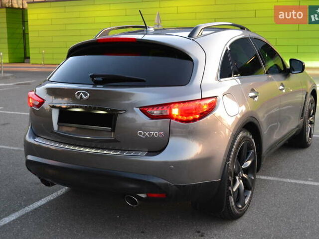 Сірий Інфініті QX70, об'ємом двигуна 3.7 л та пробігом 181 тис. км за 18300 $, фото 26 на Automoto.ua