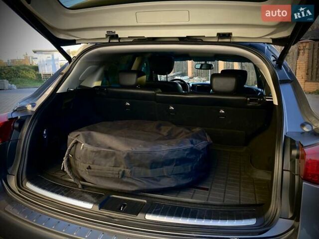 Серый Инфинити QX70, объемом двигателя 3.7 л и пробегом 116 тыс. км за 14900 $, фото 18 на Automoto.ua