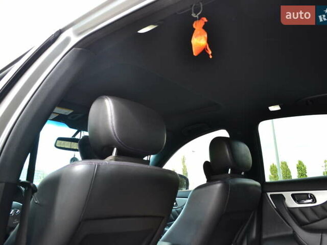 Сірий Інфініті QX70, об'ємом двигуна 3.7 л та пробігом 181 тис. км за 18300 $, фото 21 на Automoto.ua