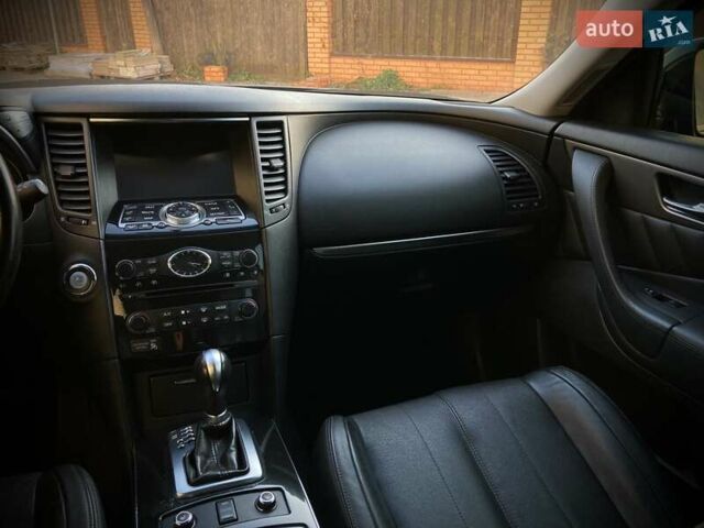 Серый Инфинити QX70, объемом двигателя 3.7 л и пробегом 116 тыс. км за 14900 $, фото 20 на Automoto.ua