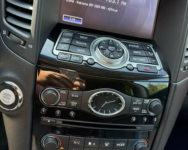 Серый Инфинити QX70, объемом двигателя 3.7 л и пробегом 79 тыс. км за 19900 $, фото 23 на Automoto.ua