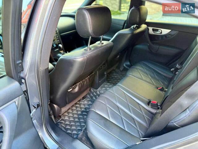 Серый Инфинити QX70, объемом двигателя 2.99 л и пробегом 210 тыс. км за 17000 $, фото 9 на Automoto.ua