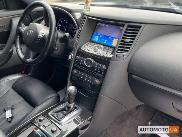 Серый Инфинити QX70, объемом двигателя 3 л и пробегом 209 тыс. км за 24800 $, фото 17 на Automoto.ua
