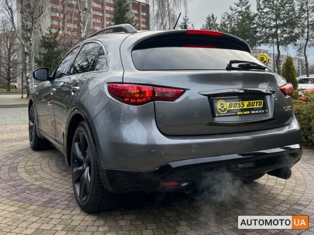 Сірий Інфініті QX70, об'ємом двигуна 3 л та пробігом 201 тис. км за 19999 $, фото 4 на Automoto.ua