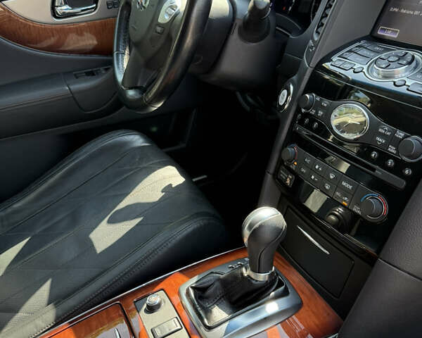Серый Инфинити QX70, объемом двигателя 3.7 л и пробегом 79 тыс. км за 19900 $, фото 35 на Automoto.ua