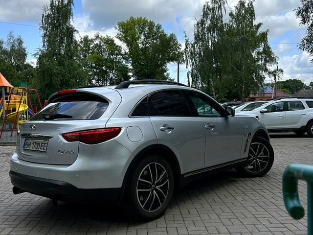 Сірий Інфініті QX70, об'ємом двигуна 3 л та пробігом 170 тис. км за 22500 $, фото 7 на Automoto.ua