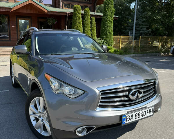 Серый Инфинити QX70, объемом двигателя 3.7 л и пробегом 79 тыс. км за 19900 $, фото 4 на Automoto.ua