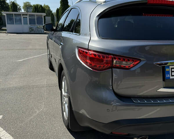 Серый Инфинити QX70, объемом двигателя 3.7 л и пробегом 79 тыс. км за 19900 $, фото 6 на Automoto.ua