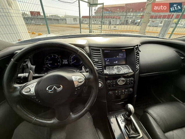 Серый Инфинити QX70, объемом двигателя 2.99 л и пробегом 181 тыс. км за 19990 $, фото 18 на Automoto.ua