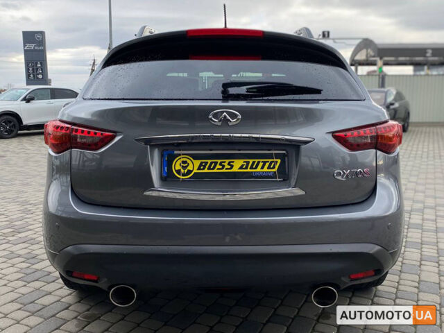 Серый Инфинити QX70, объемом двигателя 3 л и пробегом 209 тыс. км за 24800 $, фото 5 на Automoto.ua