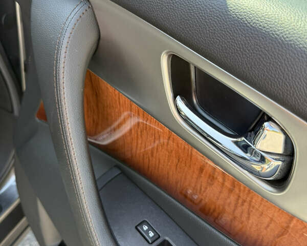 Серый Инфинити QX70, объемом двигателя 3.7 л и пробегом 79 тыс. км за 19900 $, фото 30 на Automoto.ua