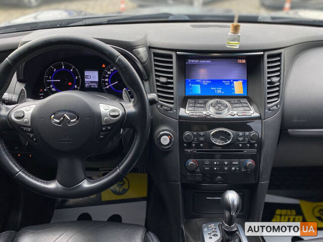 Серый Инфинити QX70, объемом двигателя 3 л и пробегом 209 тыс. км за 24800 $, фото 14 на Automoto.ua