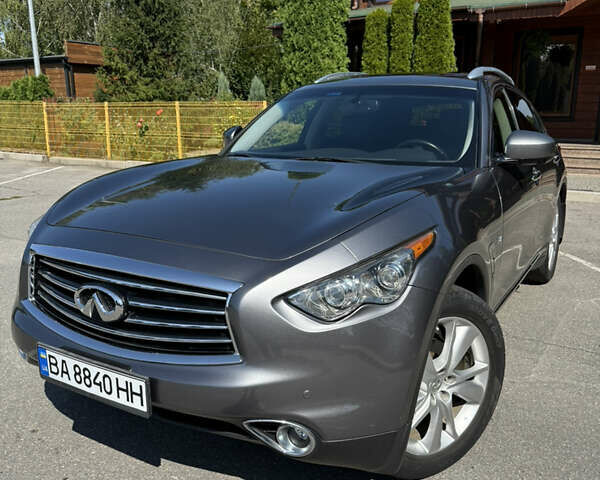 Серый Инфинити QX70, объемом двигателя 3.7 л и пробегом 79 тыс. км за 19900 $, фото 1 на Automoto.ua