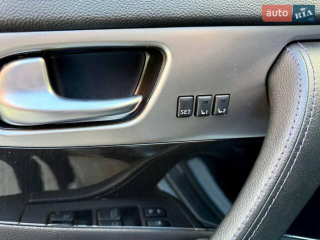 Серый Инфинити QX70, объемом двигателя 2.99 л и пробегом 210 тыс. км за 17000 $, фото 5 на Automoto.ua