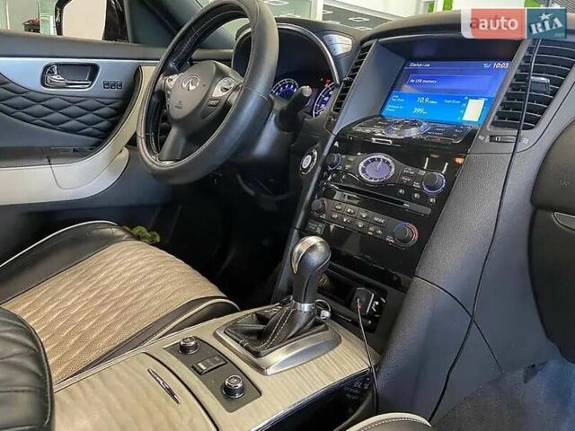 Серый Инфинити QX70, объемом двигателя 3.7 л и пробегом 70 тыс. км за 26900 $, фото 28 на Automoto.ua