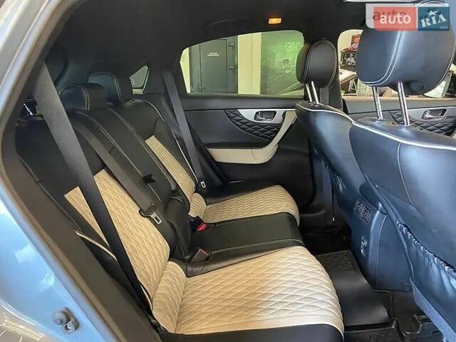 Серый Инфинити QX70, объемом двигателя 3.7 л и пробегом 70 тыс. км за 26900 $, фото 30 на Automoto.ua