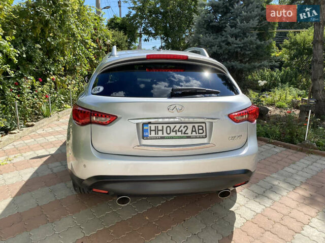 Серый Инфинити QX70, объемом двигателя 3.7 л и пробегом 91 тыс. км за 16900 $, фото 12 на Automoto.ua