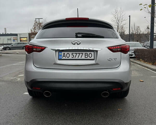 Серый Инфинити QX70, объемом двигателя 3.7 л и пробегом 172 тыс. км за 16500 $, фото 10 на Automoto.ua