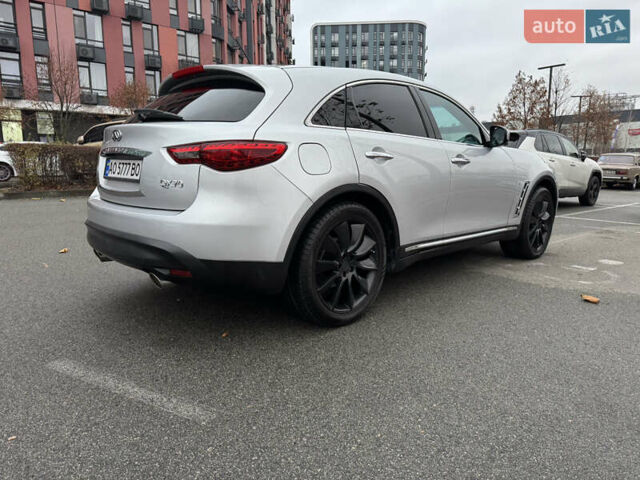 Серый Инфинити QX70, объемом двигателя 3.7 л и пробегом 172 тыс. км за 16500 $, фото 9 на Automoto.ua
