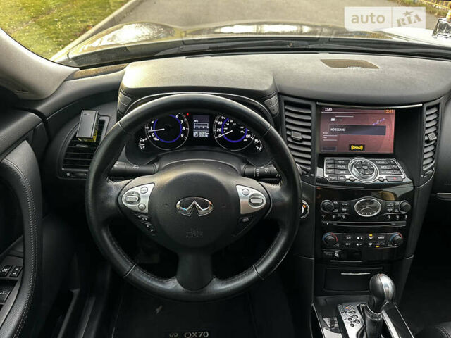 Сірий Інфініті QX70, об'ємом двигуна 3.7 л та пробігом 41 тис. км за 23500 $, фото 38 на Automoto.ua