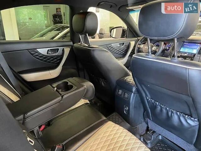 Серый Инфинити QX70, объемом двигателя 3.7 л и пробегом 70 тыс. км за 26900 $, фото 24 на Automoto.ua