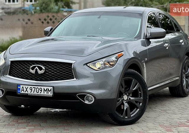 Серый Инфинити QX70, объемом двигателя 3.7 л и пробегом 112 тыс. км за 22200 $, фото 5 на Automoto.ua