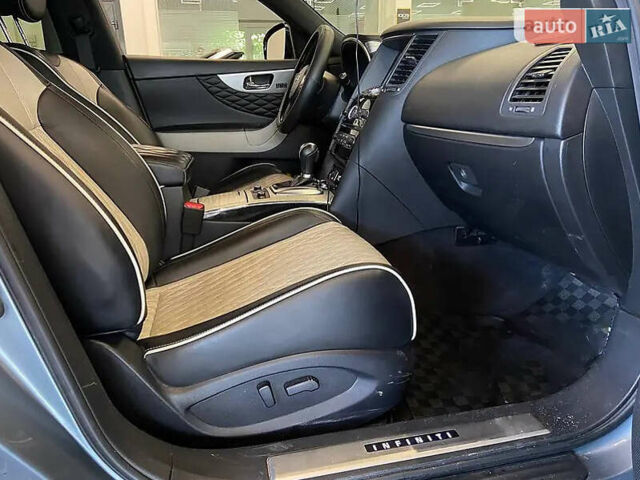 Серый Инфинити QX70, объемом двигателя 3.7 л и пробегом 70 тыс. км за 26900 $, фото 31 на Automoto.ua