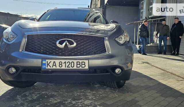 Сірий Інфініті QX70, об'ємом двигуна 3.7 л та пробігом 140 тис. км за 19999 $, фото 6 на Automoto.ua