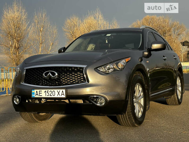 Сірий Інфініті QX70, об'ємом двигуна 3.7 л та пробігом 41 тис. км за 23500 $, фото 7 на Automoto.ua