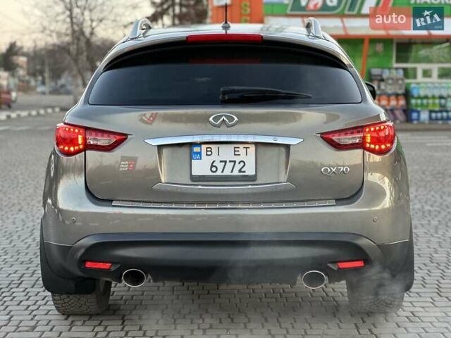 Сірий Інфініті QX70, об'ємом двигуна 3.7 л та пробігом 106 тис. км за 21999 $, фото 8 на Automoto.ua