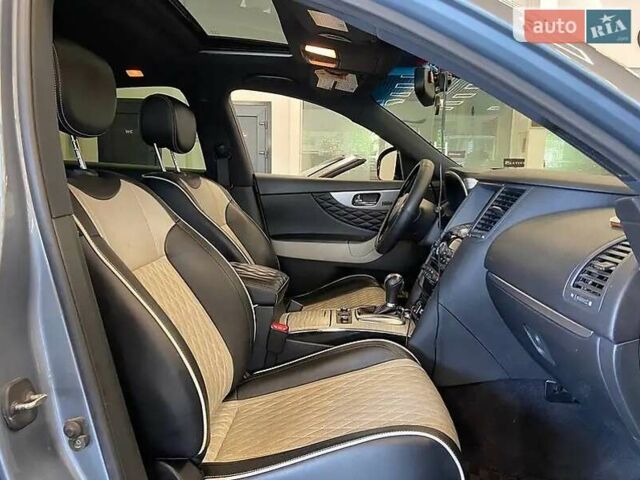 Серый Инфинити QX70, объемом двигателя 3.7 л и пробегом 70 тыс. км за 26900 $, фото 29 на Automoto.ua