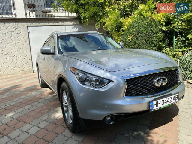Серый Инфинити QX70, объемом двигателя 3.7 л и пробегом 91 тыс. км за 16900 $, фото 10 на Automoto.ua