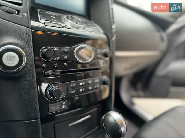 Серый Инфинити QX70, объемом двигателя 3.7 л и пробегом 108 тыс. км за 19999 $, фото 51 на Automoto.ua