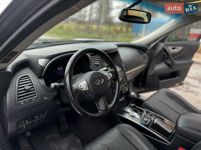 Серый Инфинити QX70, объемом двигателя 3.7 л и пробегом 108 тыс. км за 19999 $, фото 44 на Automoto.ua