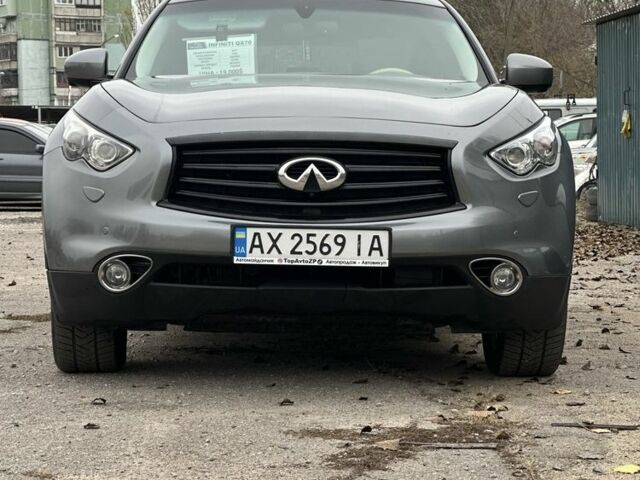 Серый Инфинити QX70, объемом двигателя 3.7 л и пробегом 82 тыс. км за 18999 $, фото 1 на Automoto.ua