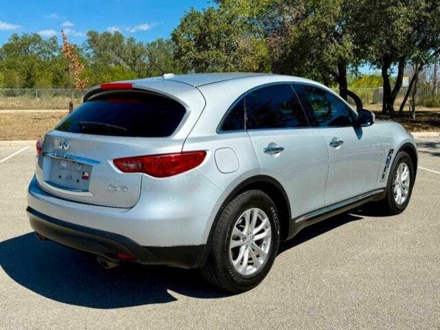Сірий Інфініті QX70, об'ємом двигуна 3.7 л та пробігом 44 тис. км за 3000 $, фото 2 на Automoto.ua