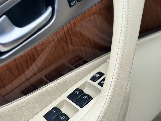 Серый Инфинити QX70, объемом двигателя 3.7 л и пробегом 82 тыс. км за 18999 $, фото 13 на Automoto.ua