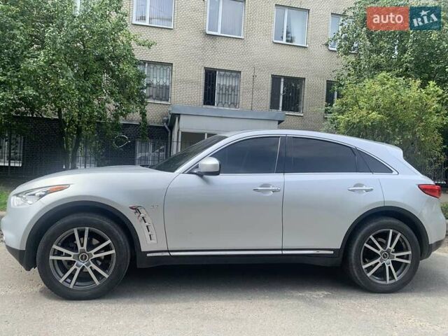 Серый Инфинити QX70, объемом двигателя 3.7 л и пробегом 146 тыс. км за 17500 $, фото 1 на Automoto.ua
